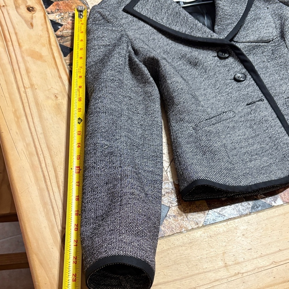 Trina Turk Women's Gray Blazer with Black Trim - Picture 15 of 16